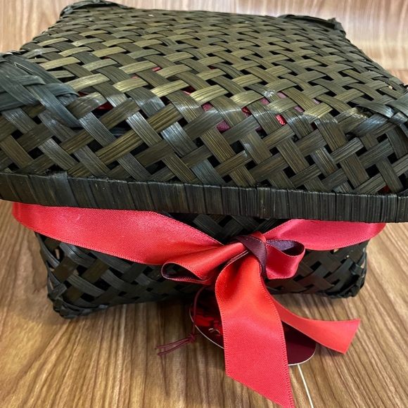 NWOT A Beautiful Brown 3 pc Gift Basket Carefully Crafted for Bath & Body works! - Picture 6 of 12